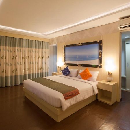Hotel Grand Puri Saron Jogyakarta Zewnętrze zdjęcie