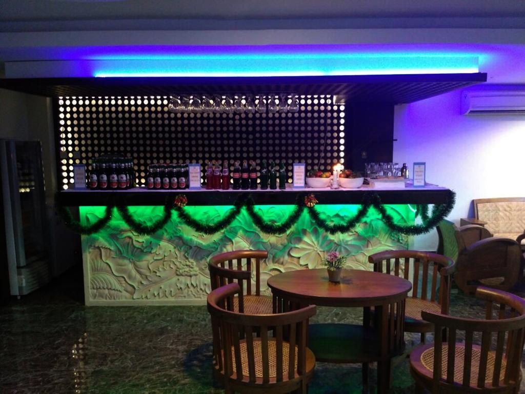 Hotel Grand Puri Saron Jogyakarta Zewnętrze zdjęcie