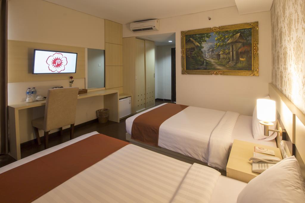 Hotel Grand Puri Saron Jogyakarta Zewnętrze zdjęcie