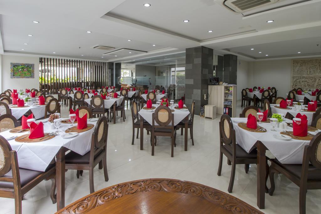 Hotel Grand Puri Saron Jogyakarta Zewnętrze zdjęcie