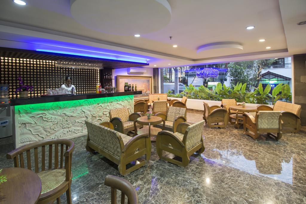 Hotel Grand Puri Saron Jogyakarta Zewnętrze zdjęcie