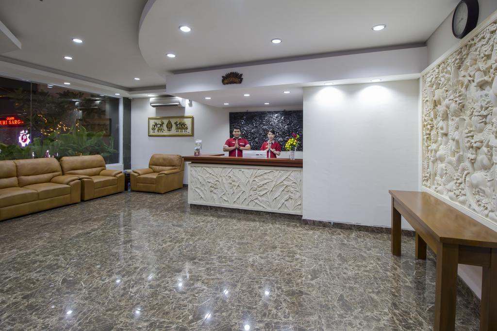 Hotel Grand Puri Saron Jogyakarta Zewnętrze zdjęcie