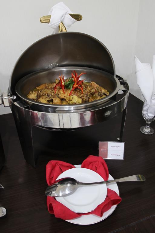 Hotel Grand Puri Saron Jogyakarta Zewnętrze zdjęcie