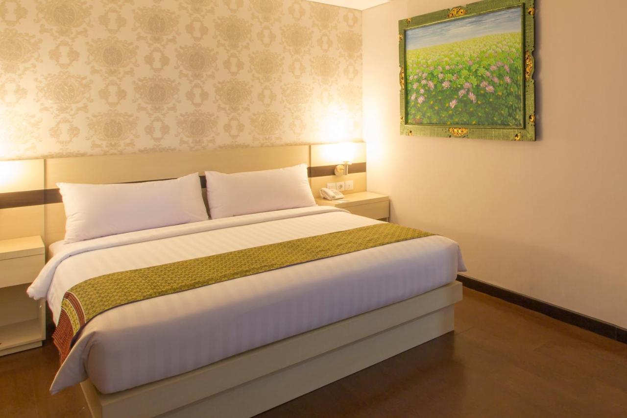 Hotel Grand Puri Saron Jogyakarta Zewnętrze zdjęcie